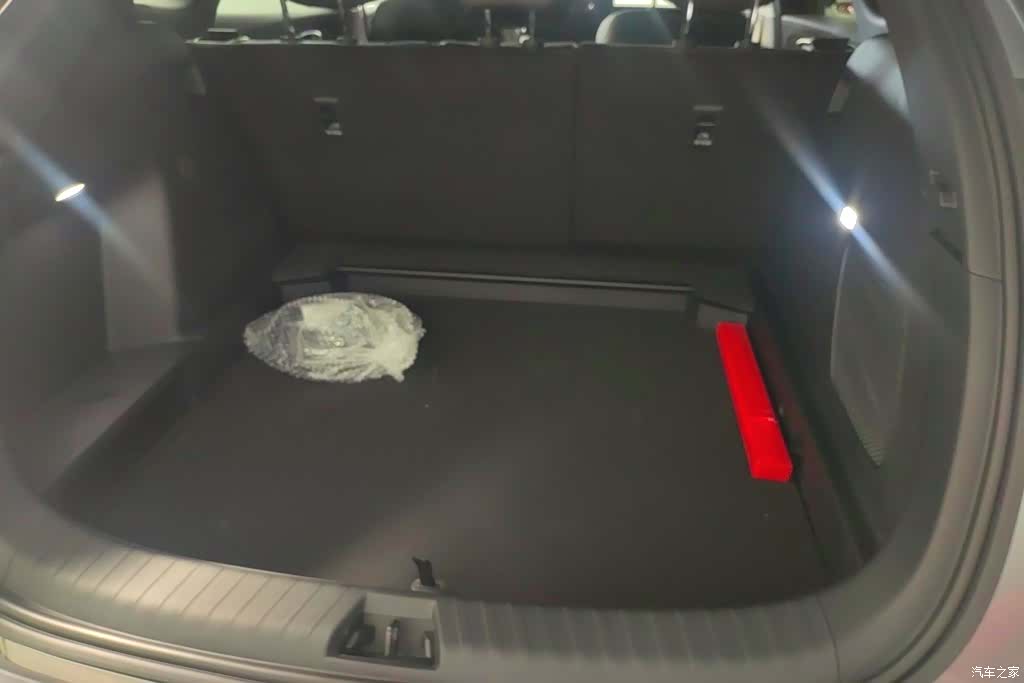 BYD HiAce, 2026 4