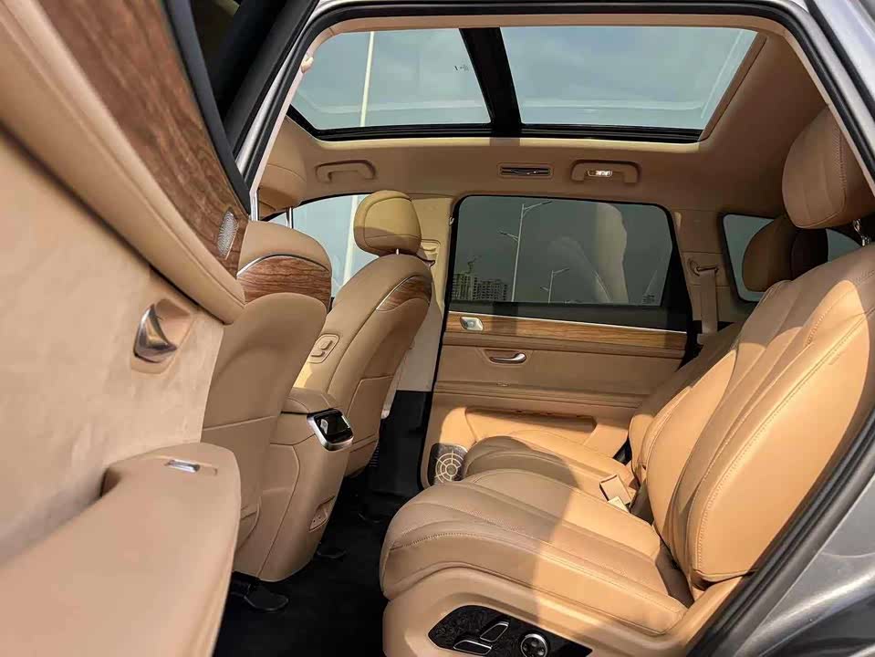 AITO Ask the world M7