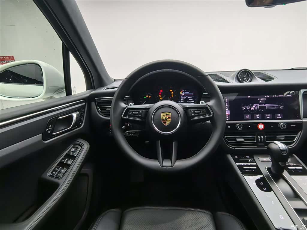 Porsche Macan, 2024 28
