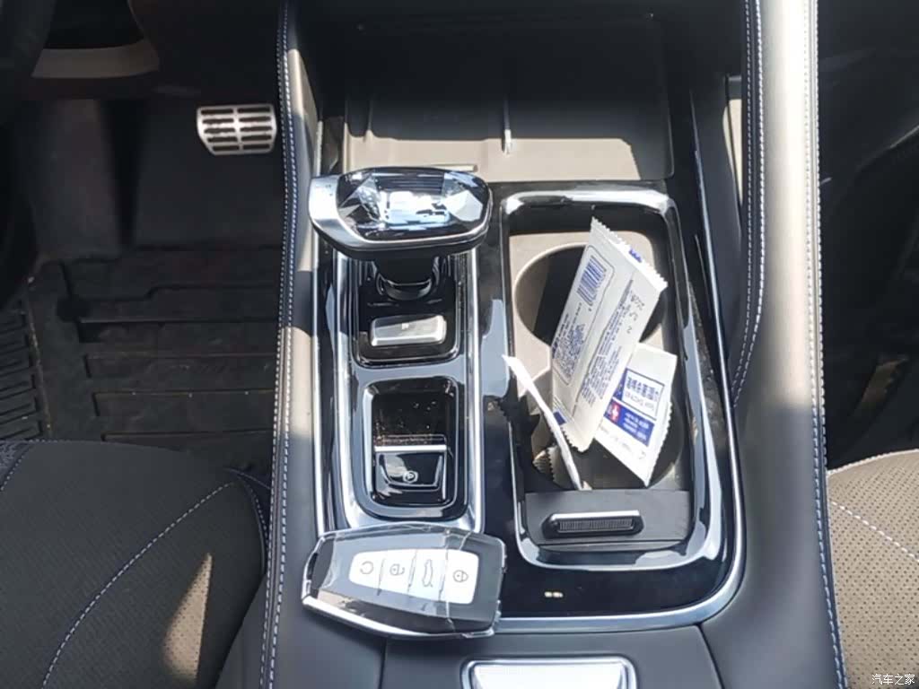 Geely Preface, 2025 14