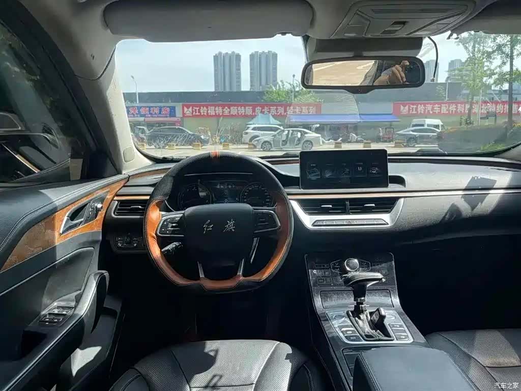 Hongqi H5, 2018 6