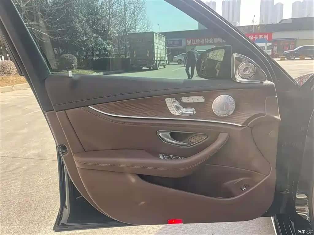 Mercedes-Benz E-Class, 2021 12