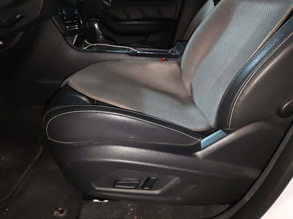 Roewe RX5, 2018 8