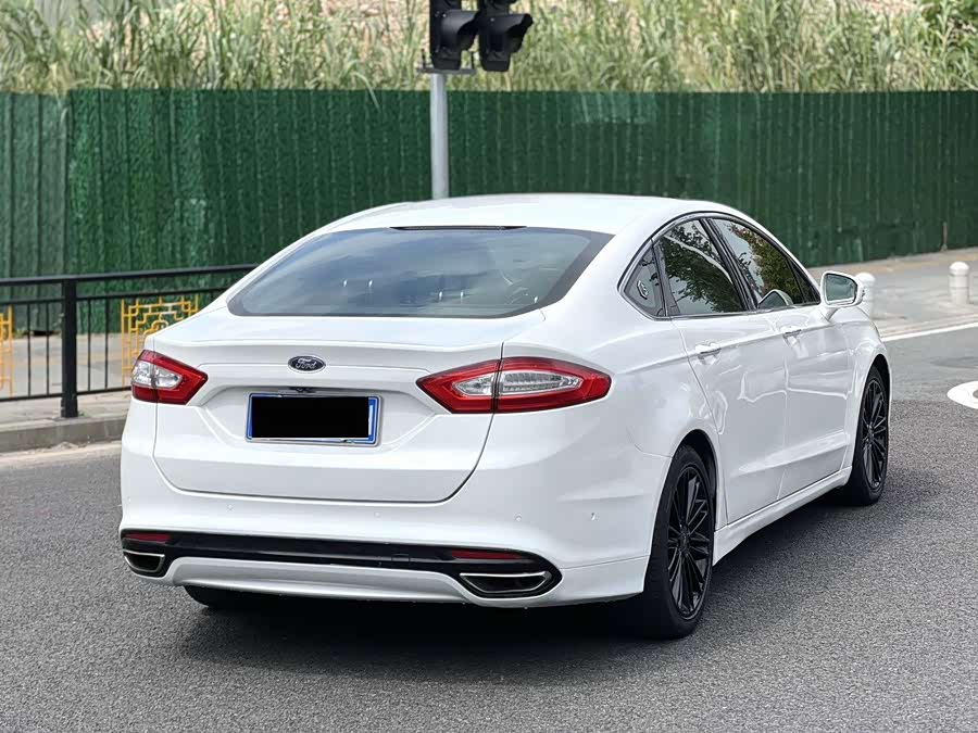 Ford Mondeo 2014, фото 11