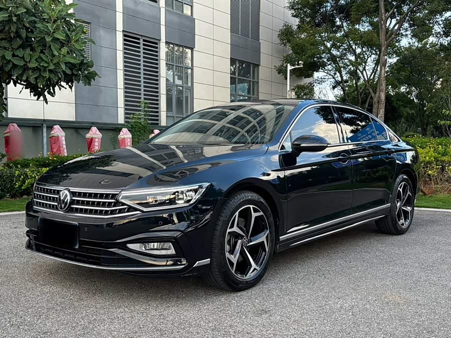 Volkswagen Magotan 2023, фото 1