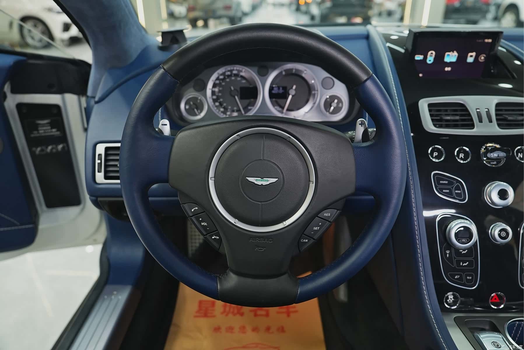 Aston Martin Rapide, 2019 10