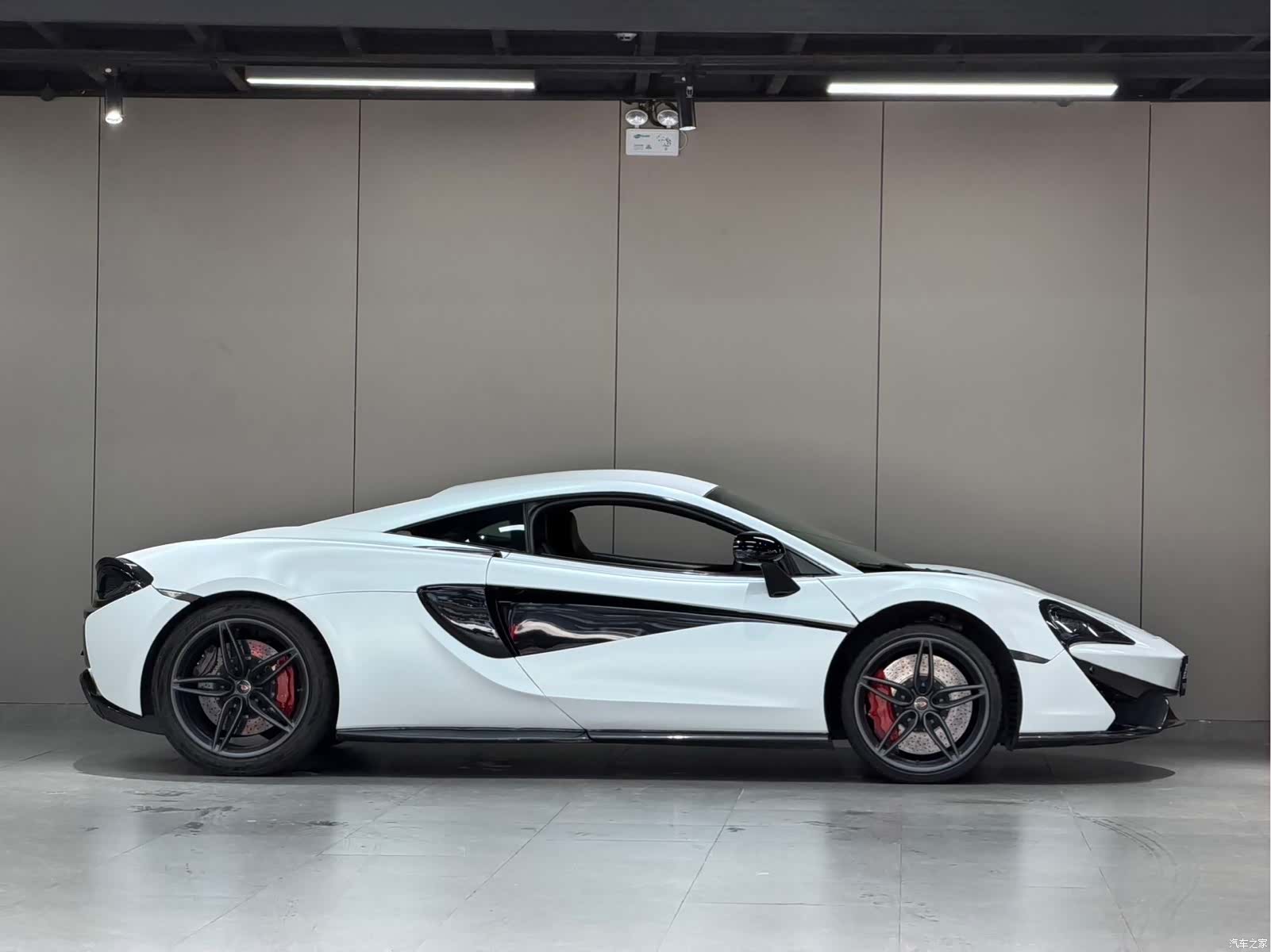McLaren 570, 2016 10
