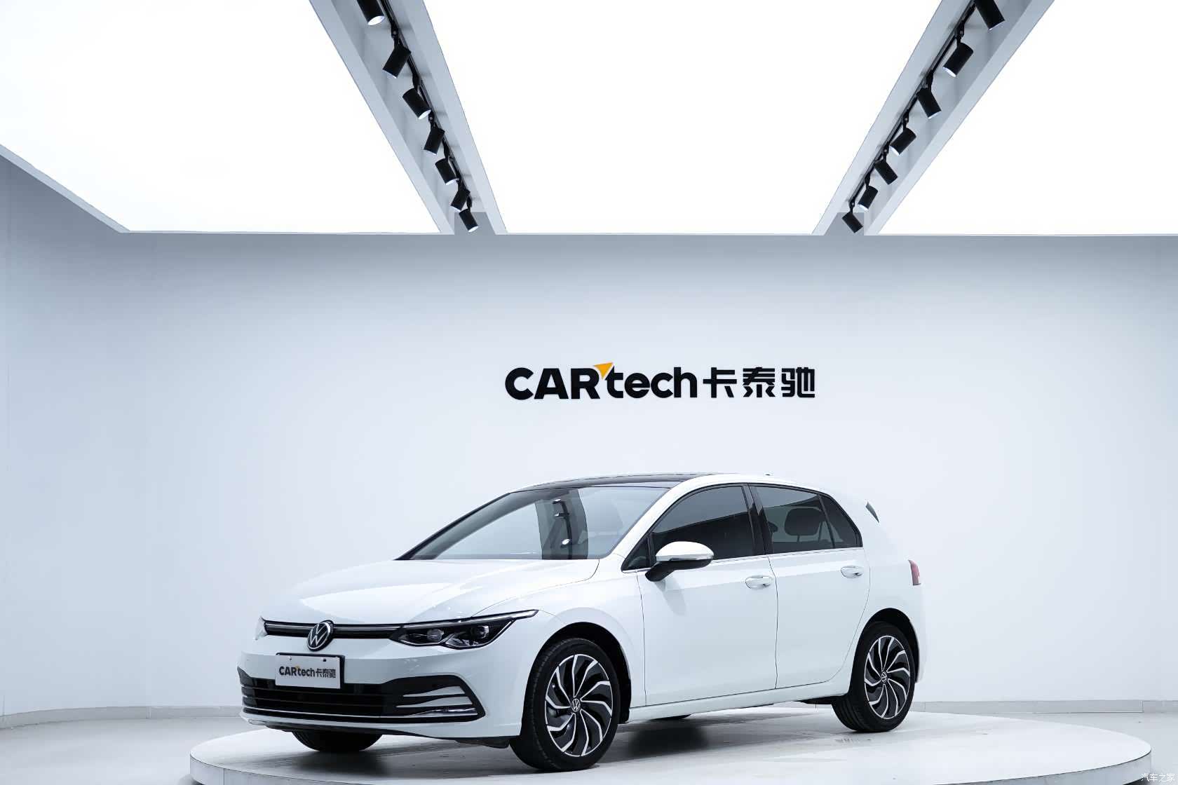 Volkswagen Golf, 2023 1
