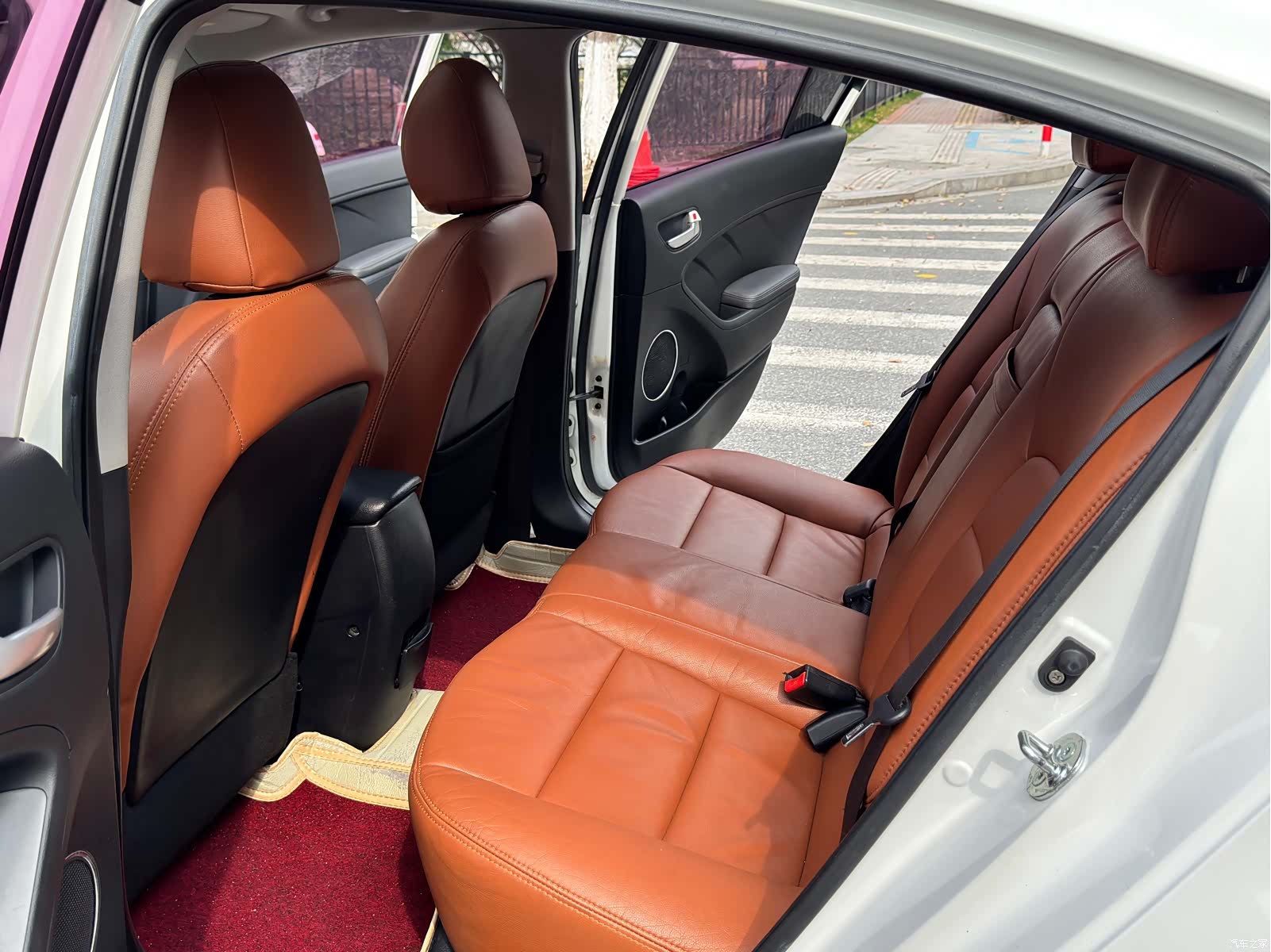 Kia K3, 2014 9