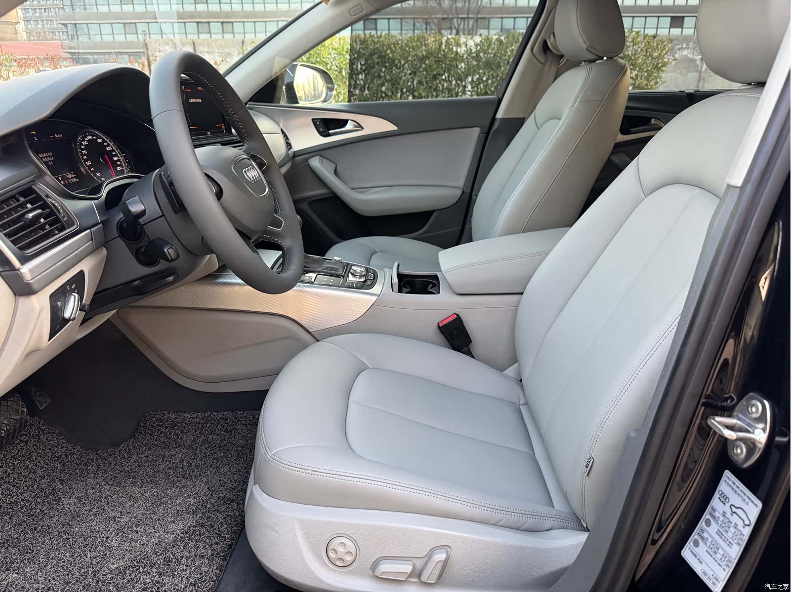 Audi A6L, 2014 7