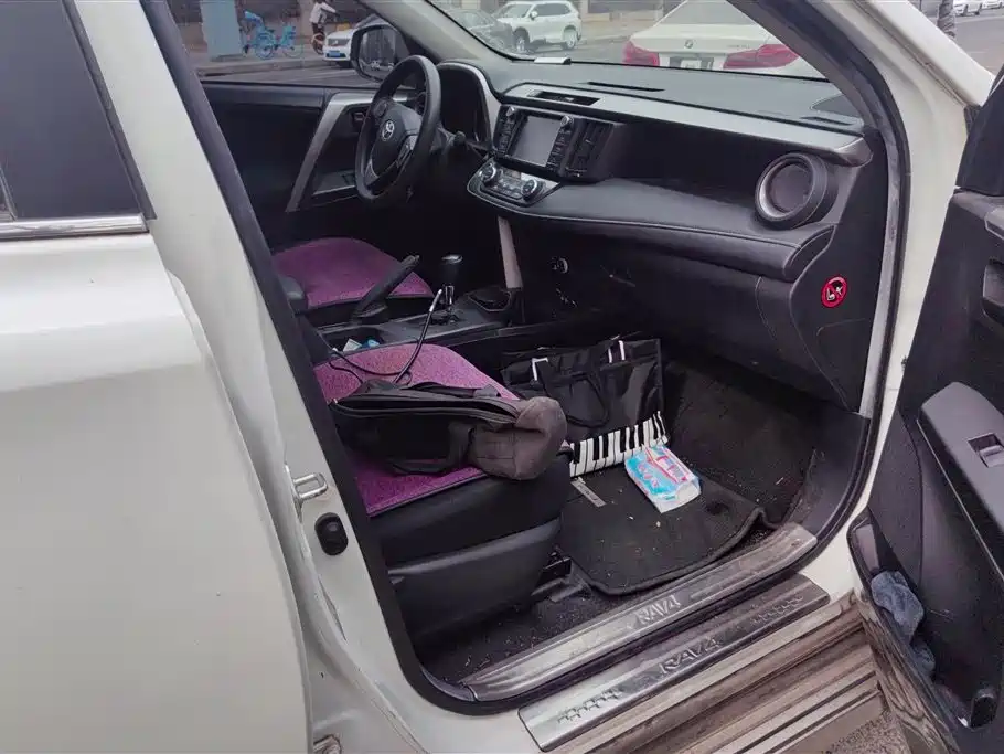 Toyota RAV4 Rongfang