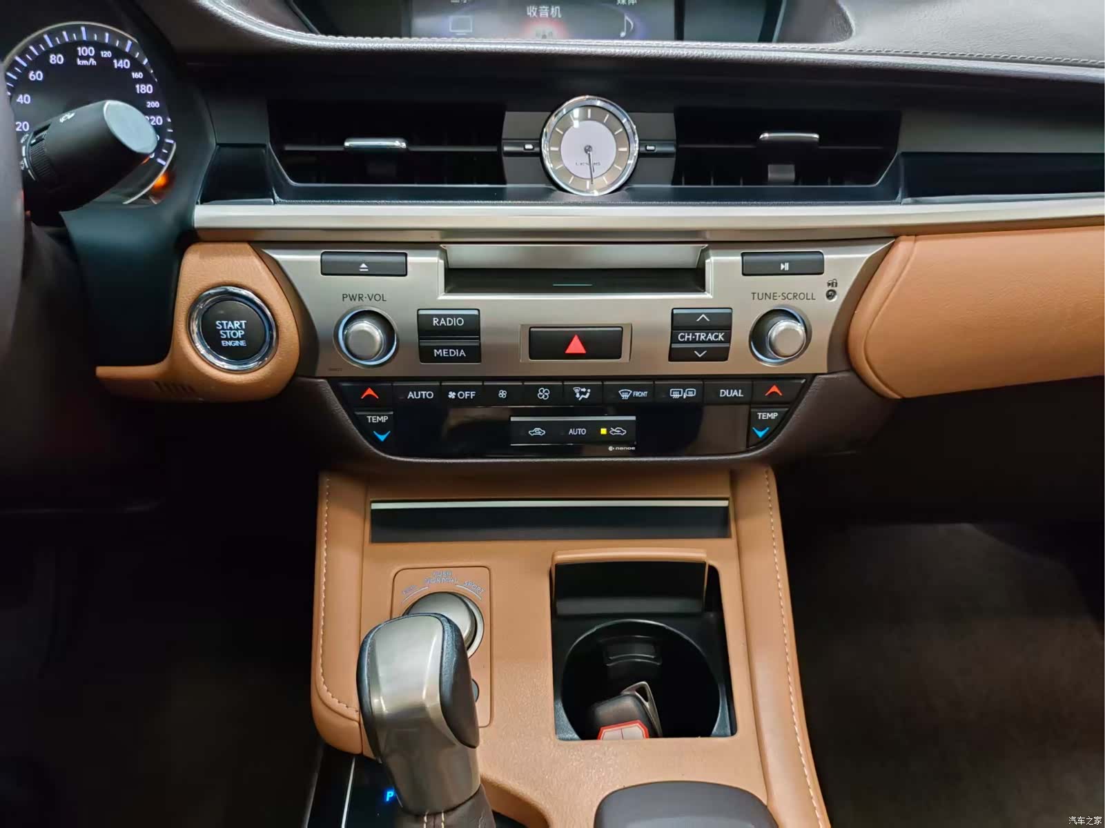 Lexus ES, 2018 10