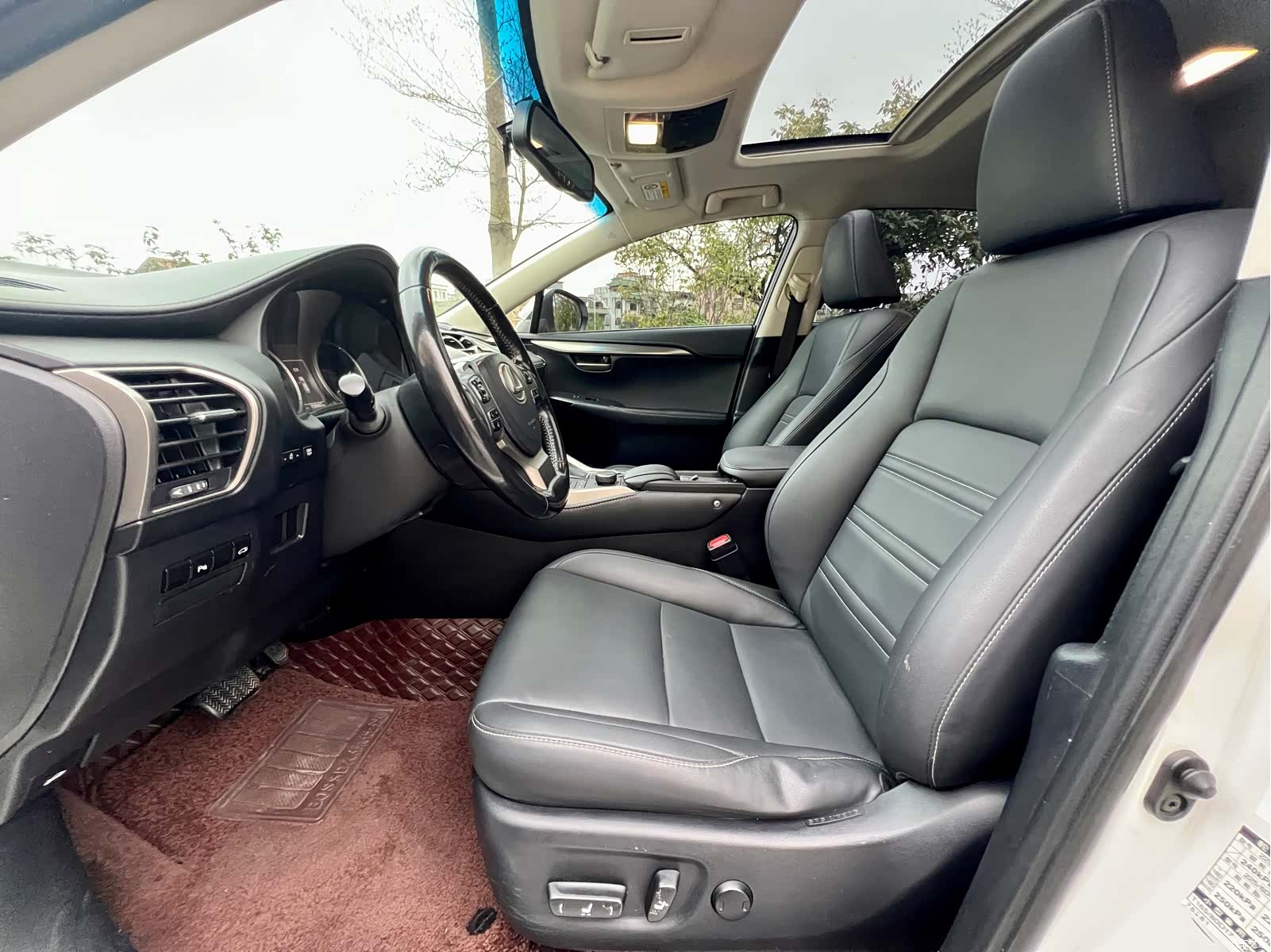 Lexus NX, 2016 4