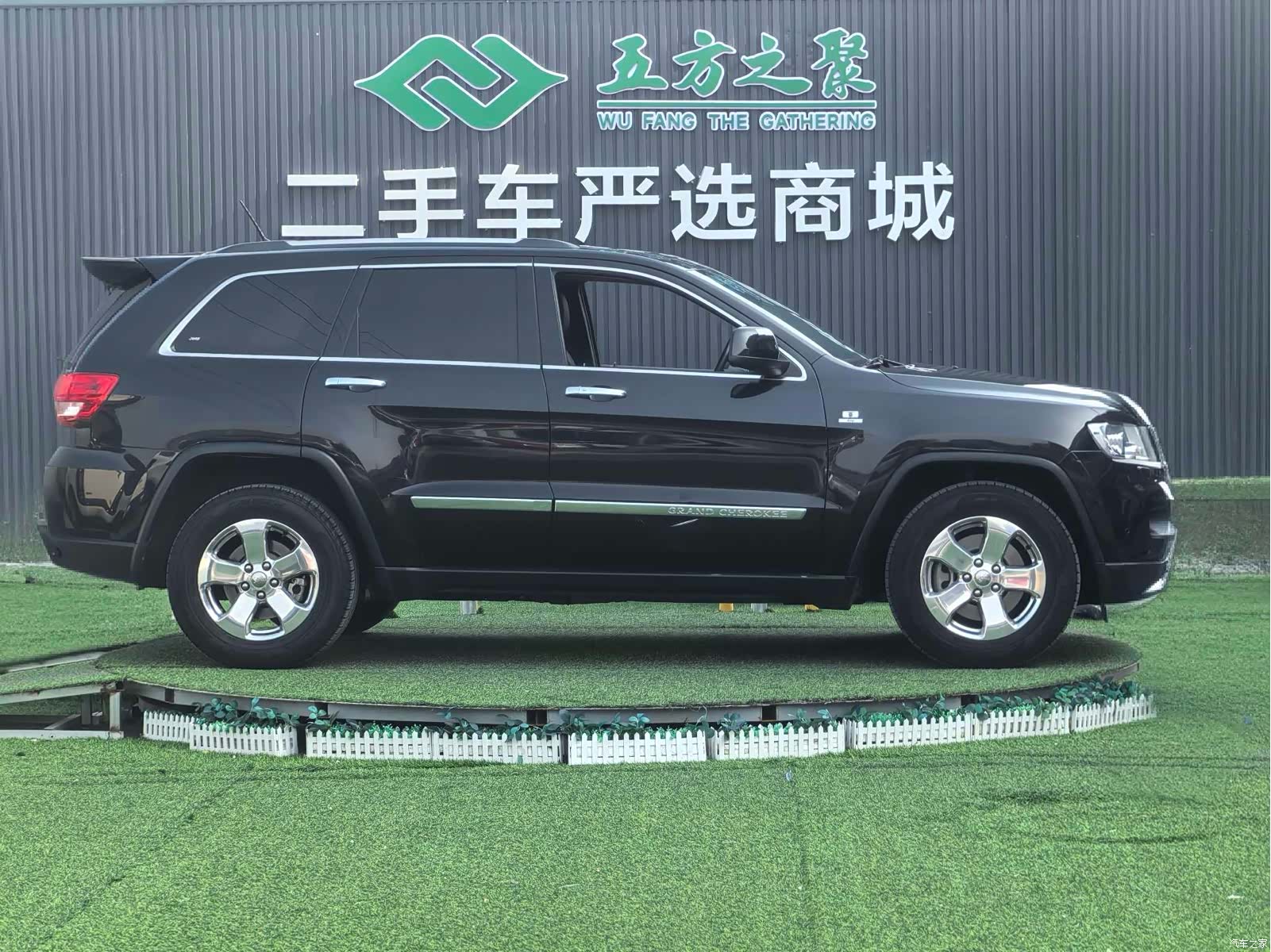 Jeep Grand Cherokee, 2013 все фото