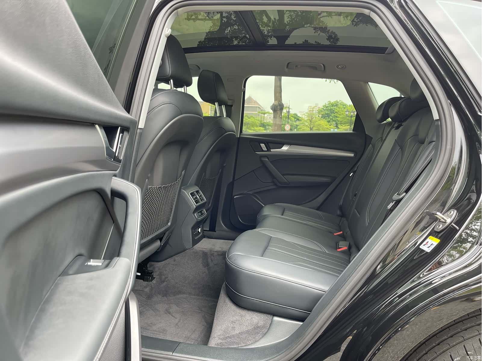 Audi Q5L, 2025 14
