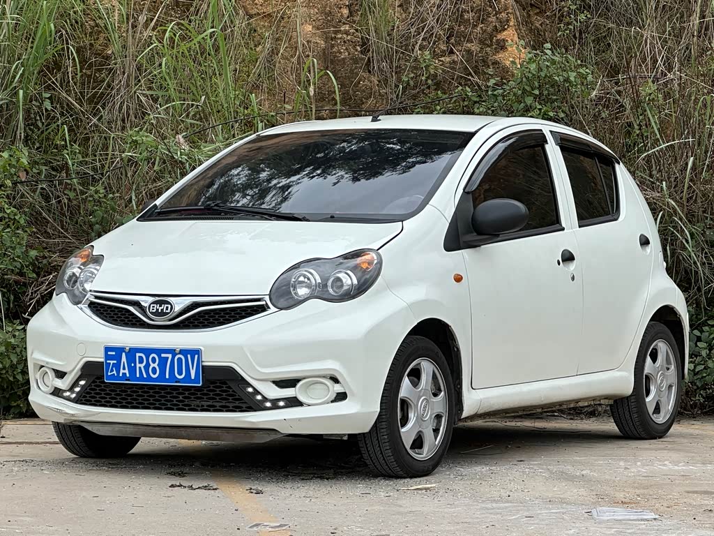 BYD F0
