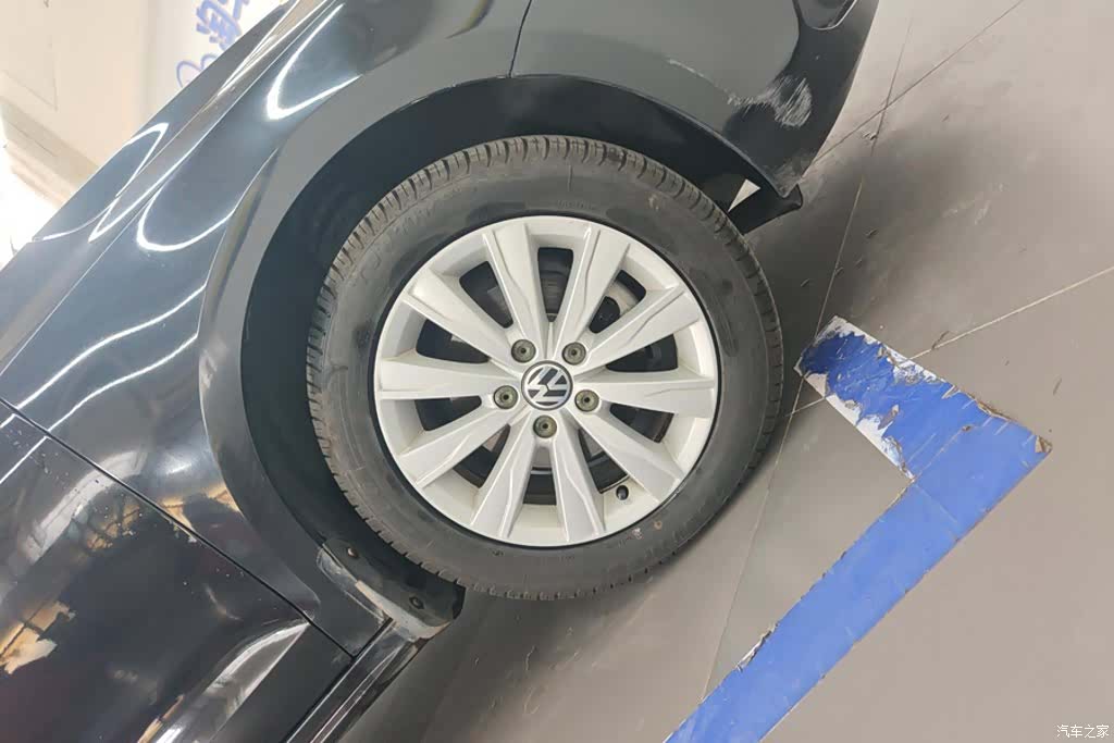 Volkswagen Sagitar, 2015 6
