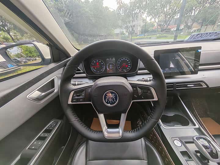 BYD Qin 2019 chu xing ban