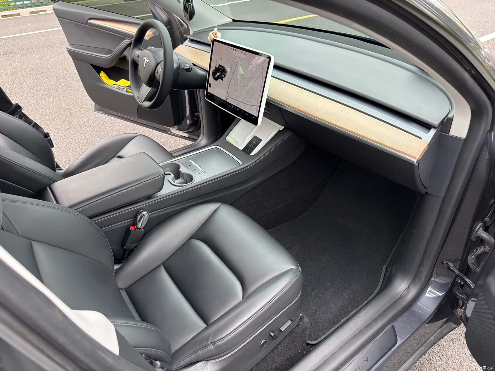Tesla Model Y, 2021 11