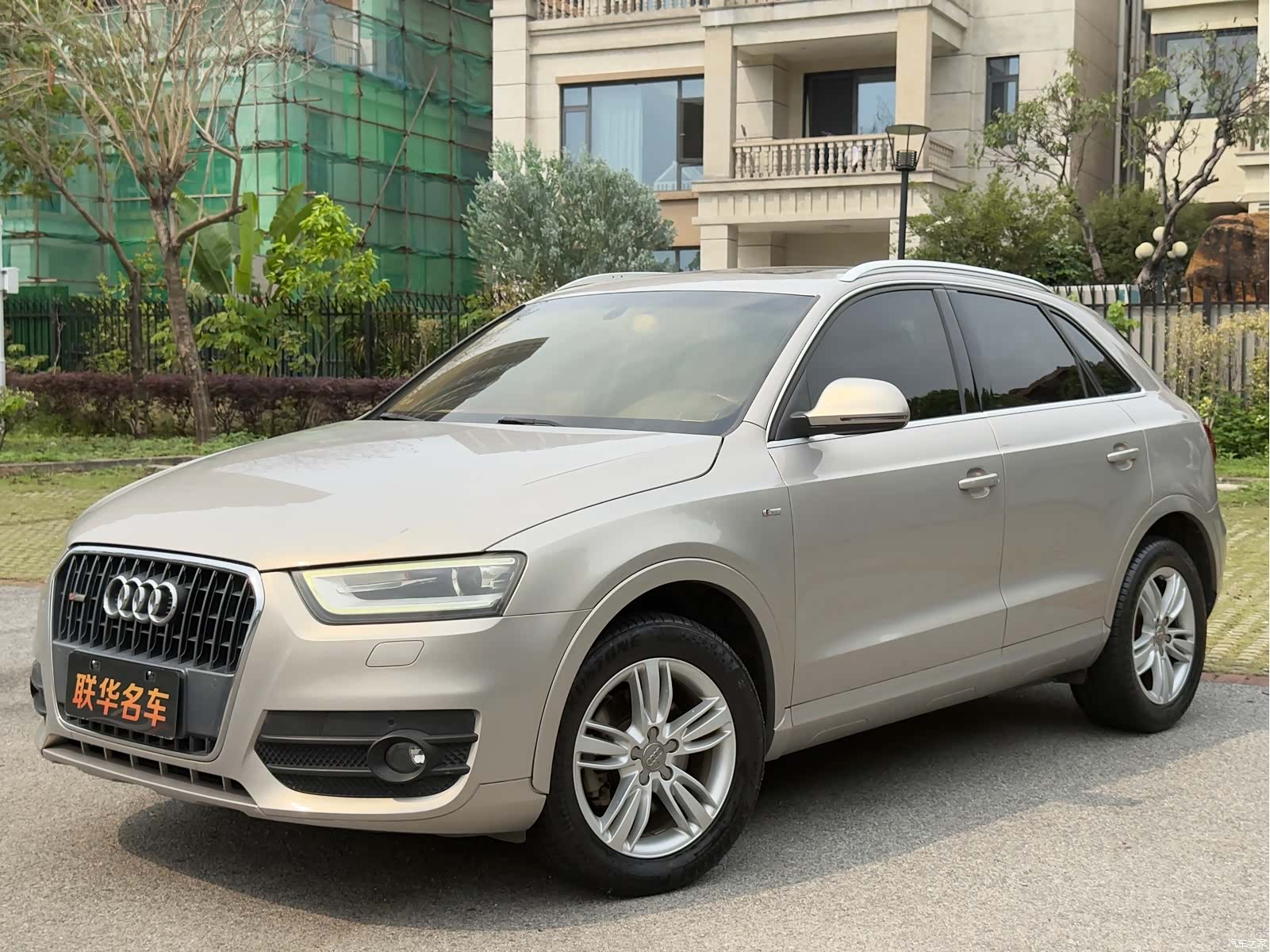 Audi Q3, 2015 1