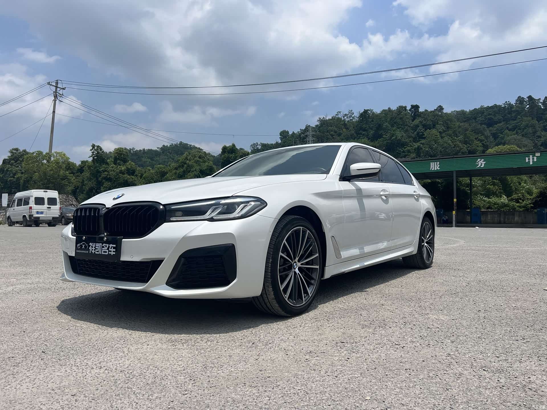 BMW 5 Series, 2021 1