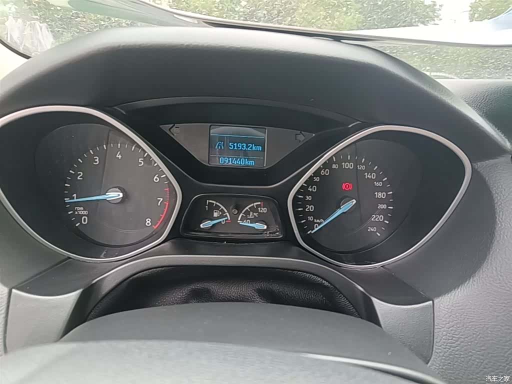 Ford Focus, 2017 12