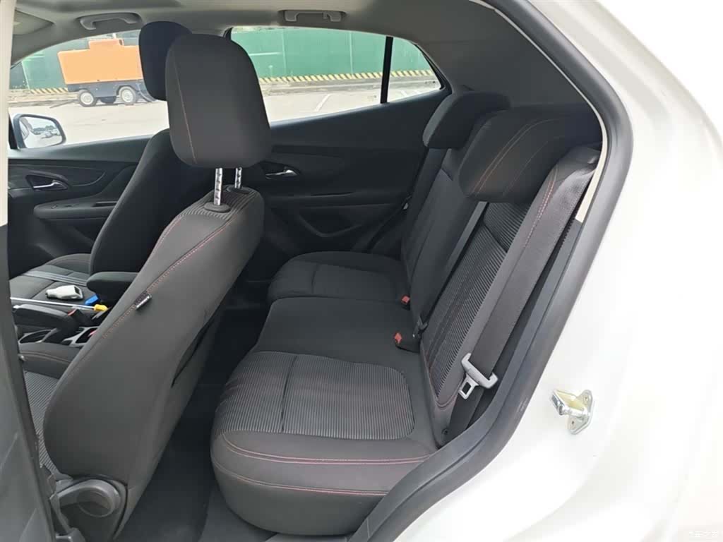 Buick Encore, 2018 17
