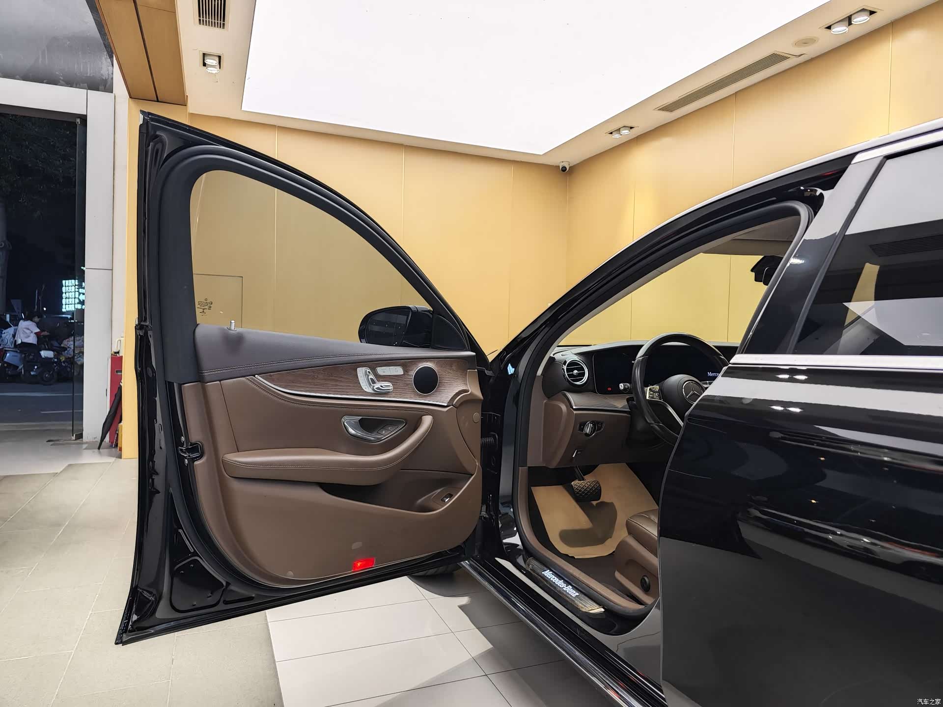 Mercedes-Benz E-Class, 2021 8