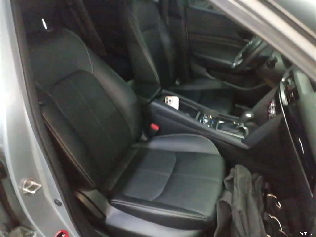 Mazda CX-4, 2021 25