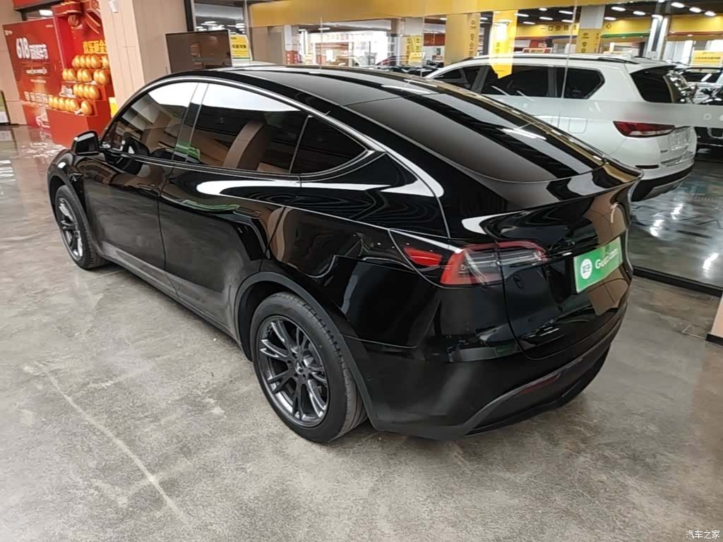 Tesla Model Y, 2023 все фото
