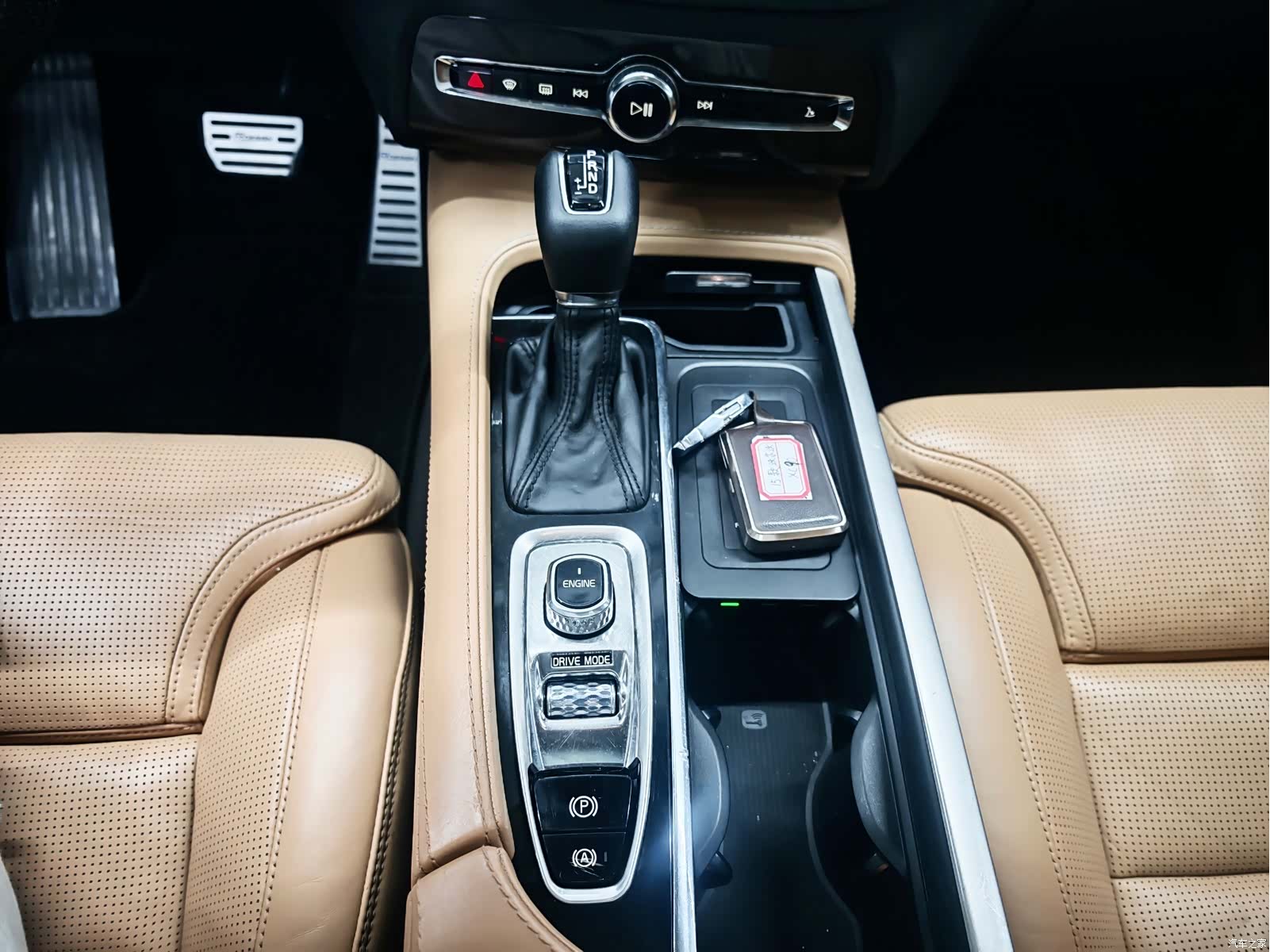 Volvo XC90, 2015 12