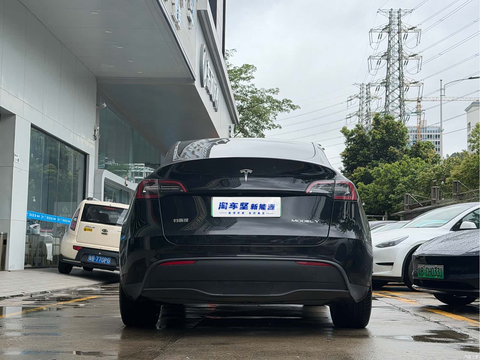 Tesla Model Y, 2022 4