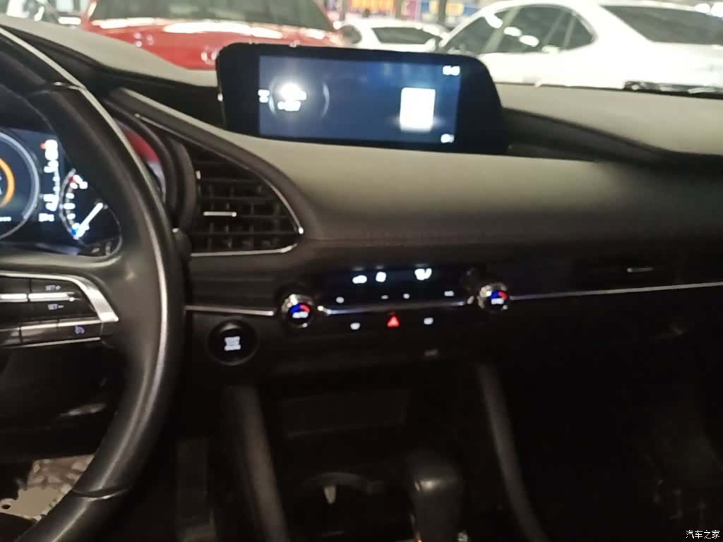 Mazda Mazda3, 2024 10