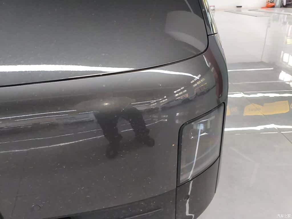 Li Auto MEGA, 2025 18