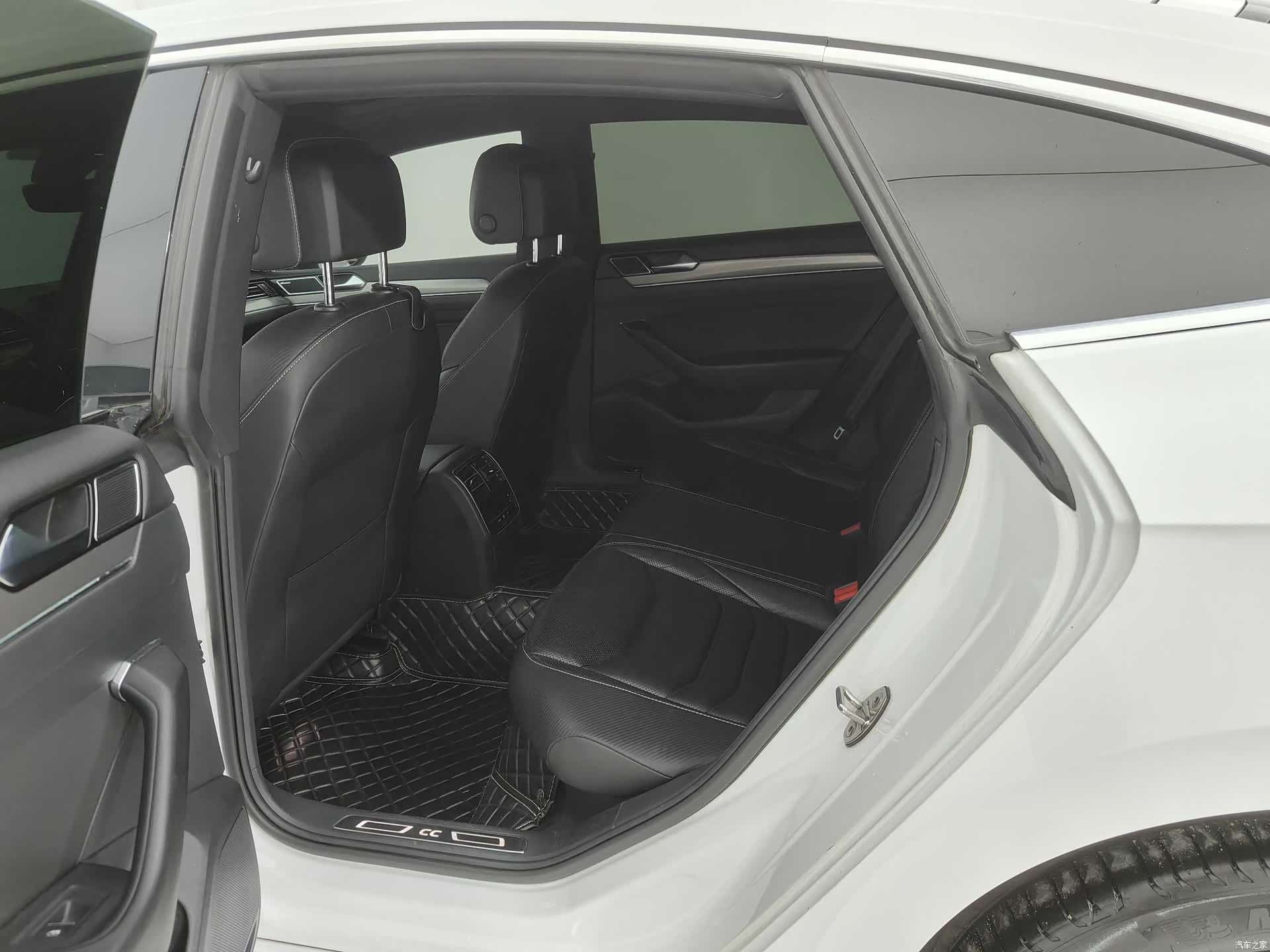 Volkswagen CC, 2019 10