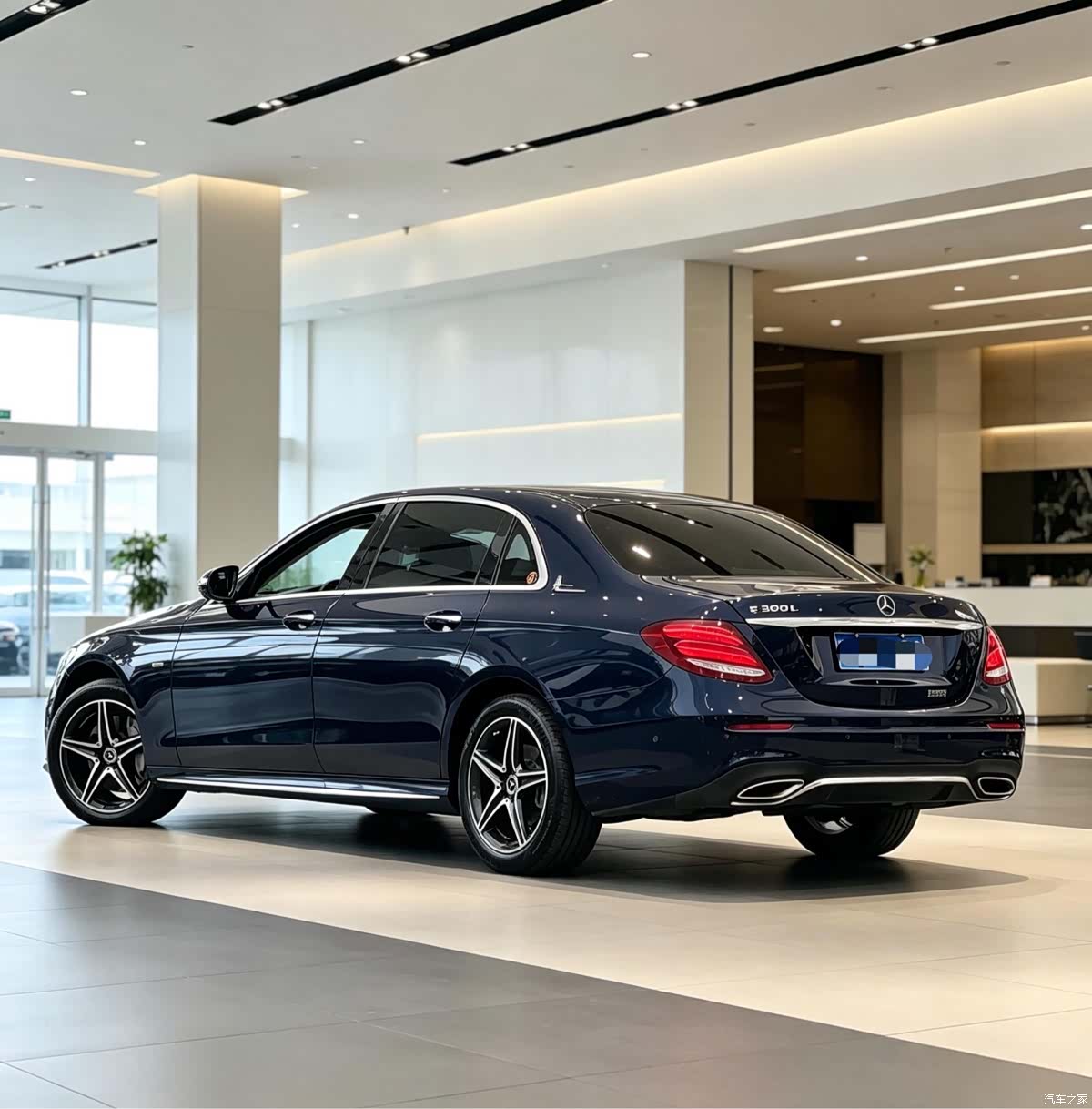 Mercedes-Benz E-Class, 2020 4