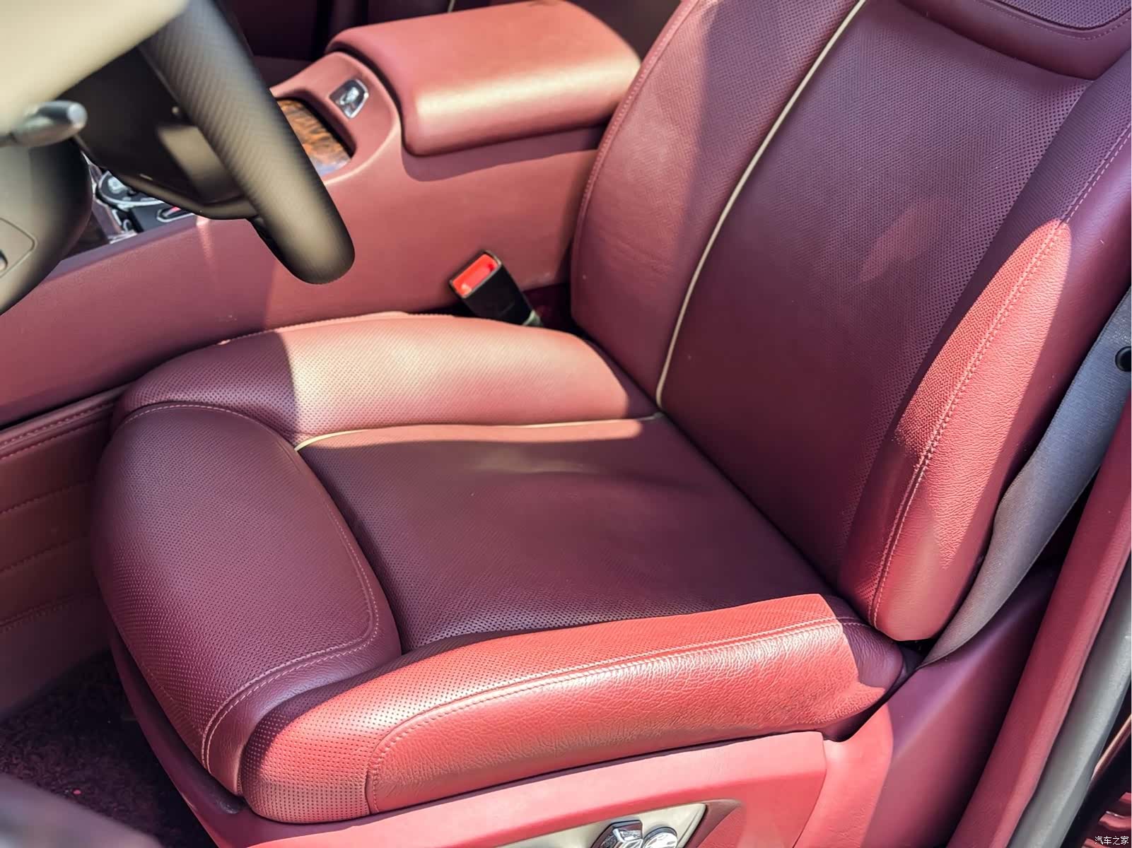Rolls-Royce Ghost, 2016 13