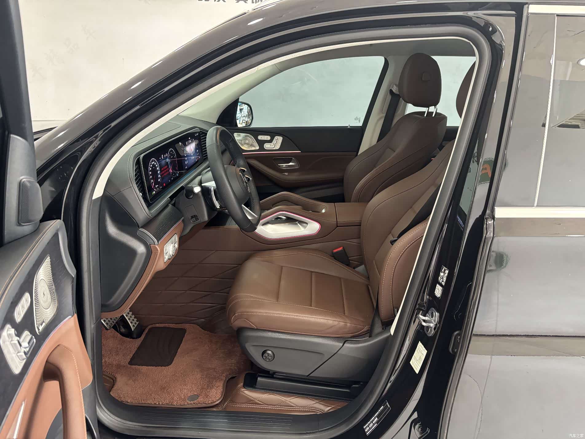 Mercedes-Benz GLS, 2024 13