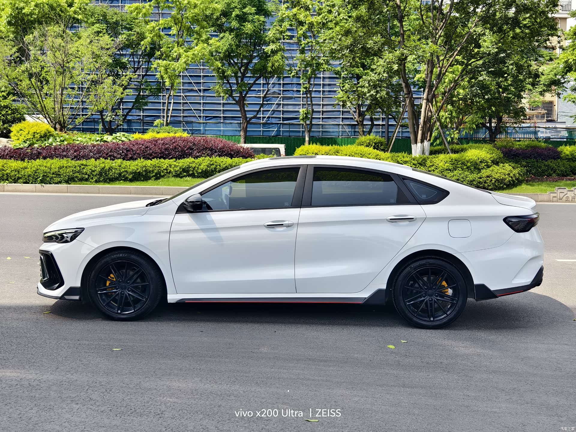 Geely Binray, 2023 11
