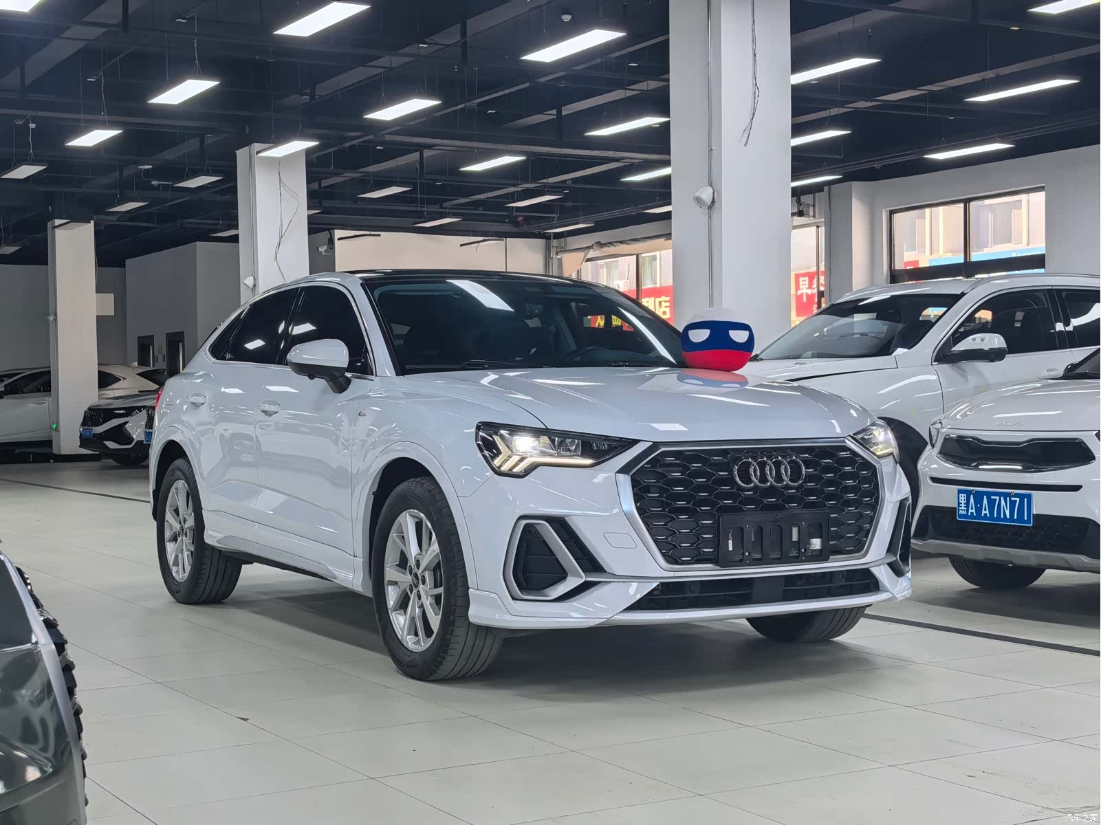 Audi Q3, 2023 3
