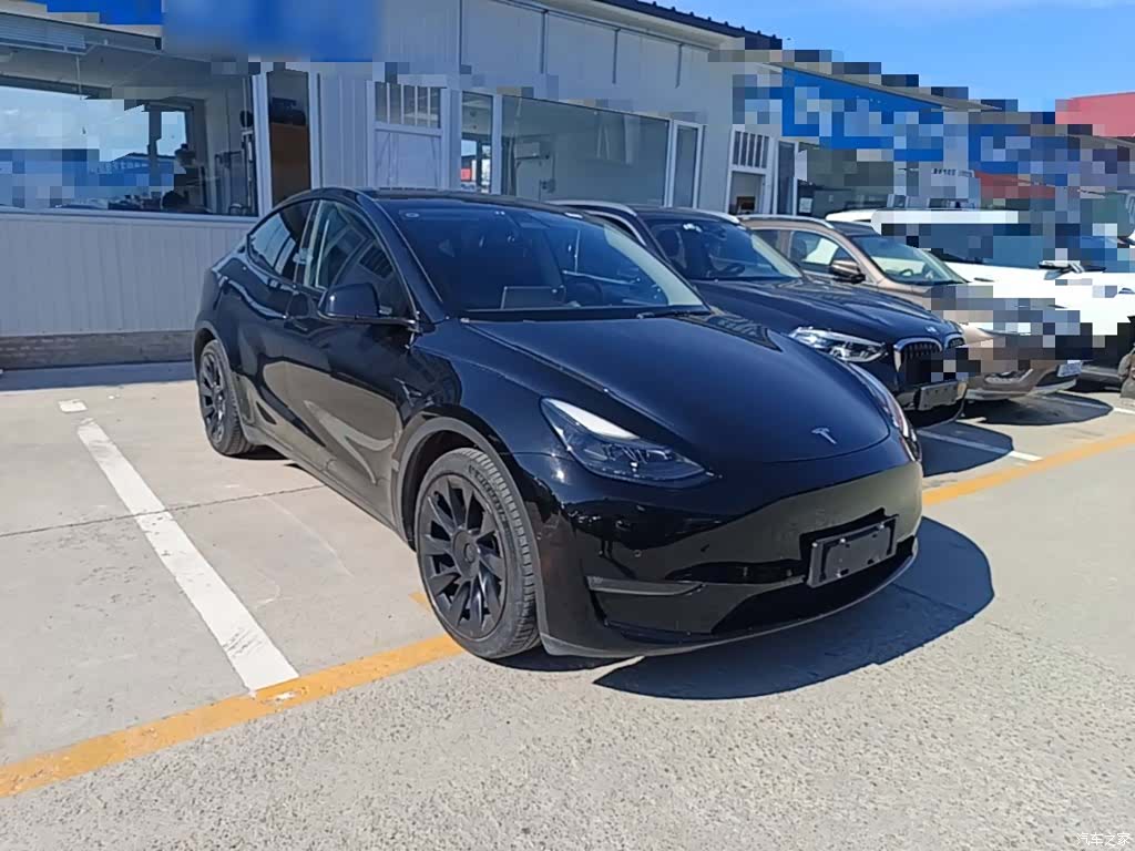 Tesla Model Y, 2022 4
