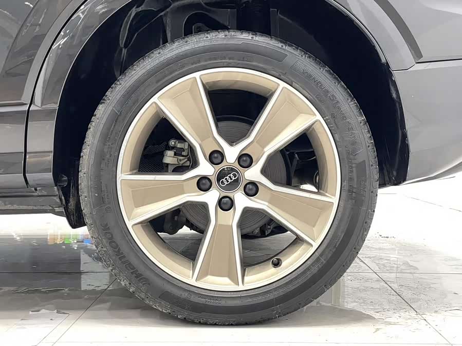 Audi Q2L 2023, фото 17