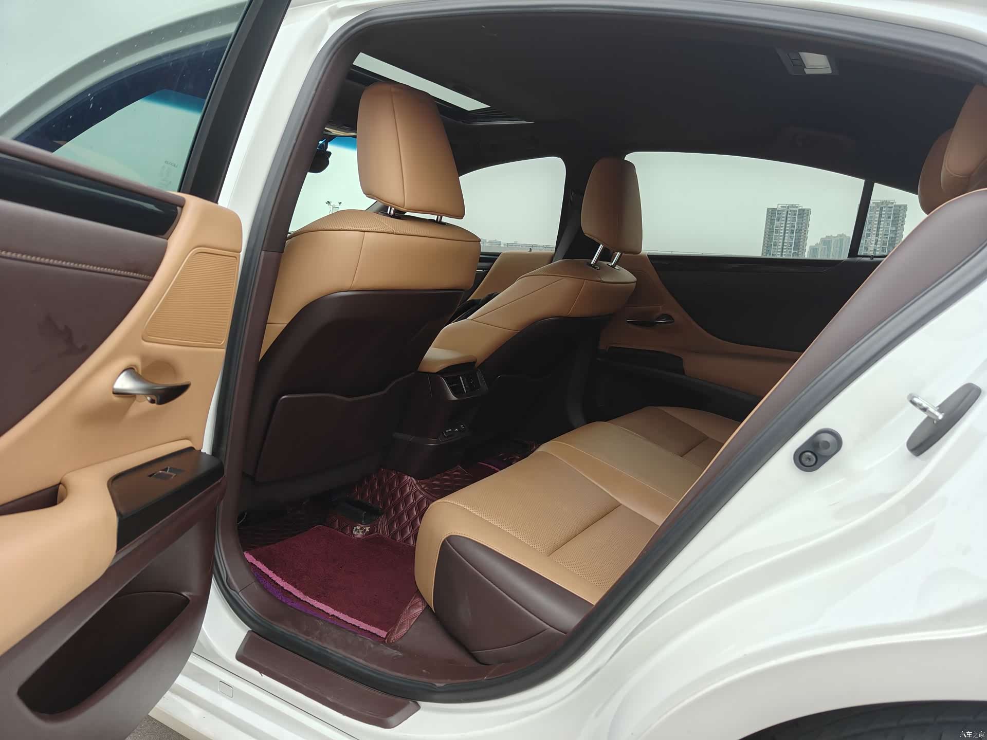 Lexus ES, 2021 7