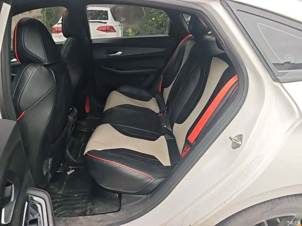 Geely Binray, 2023 17