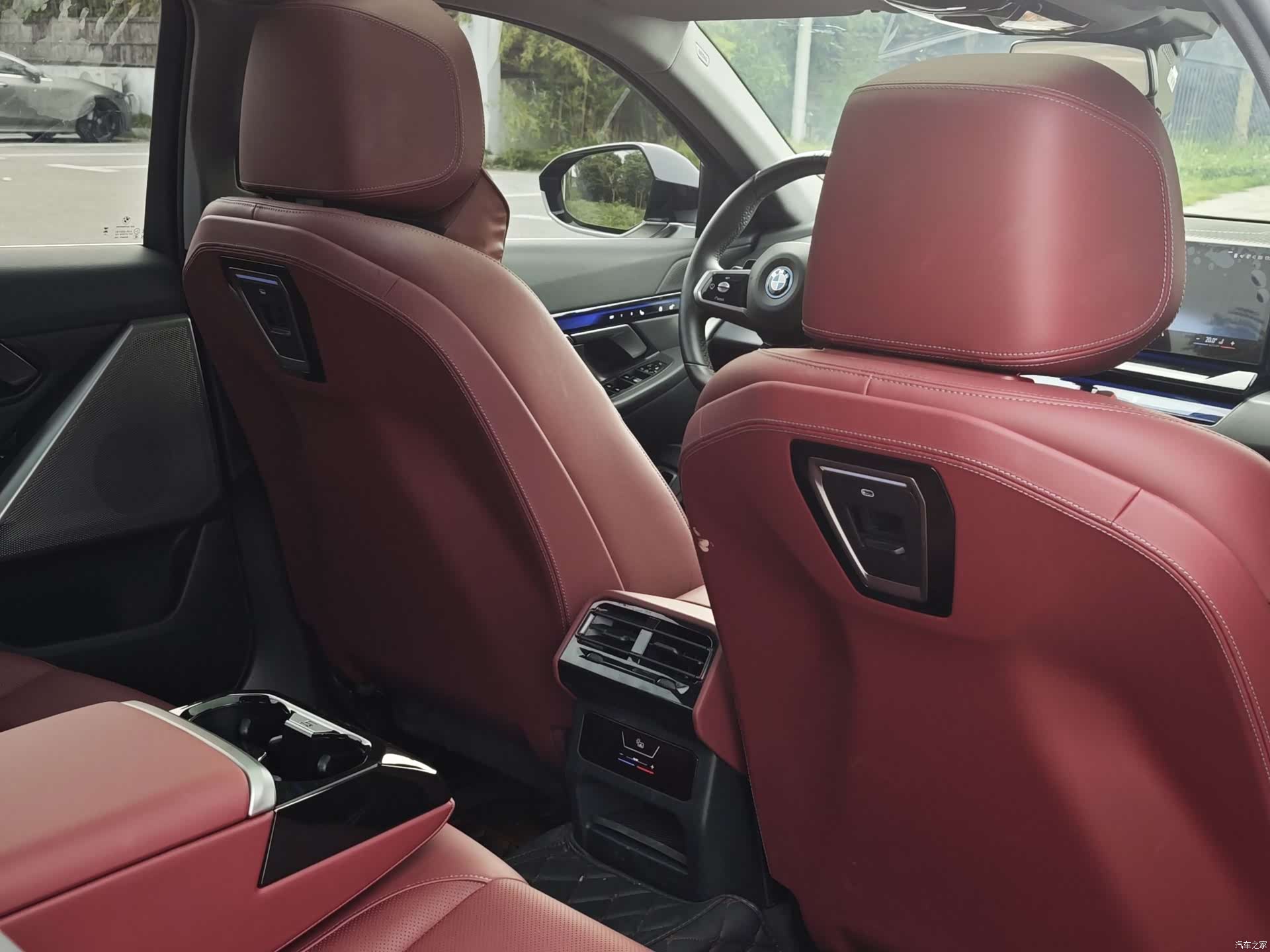 BMW i5, 2024 4