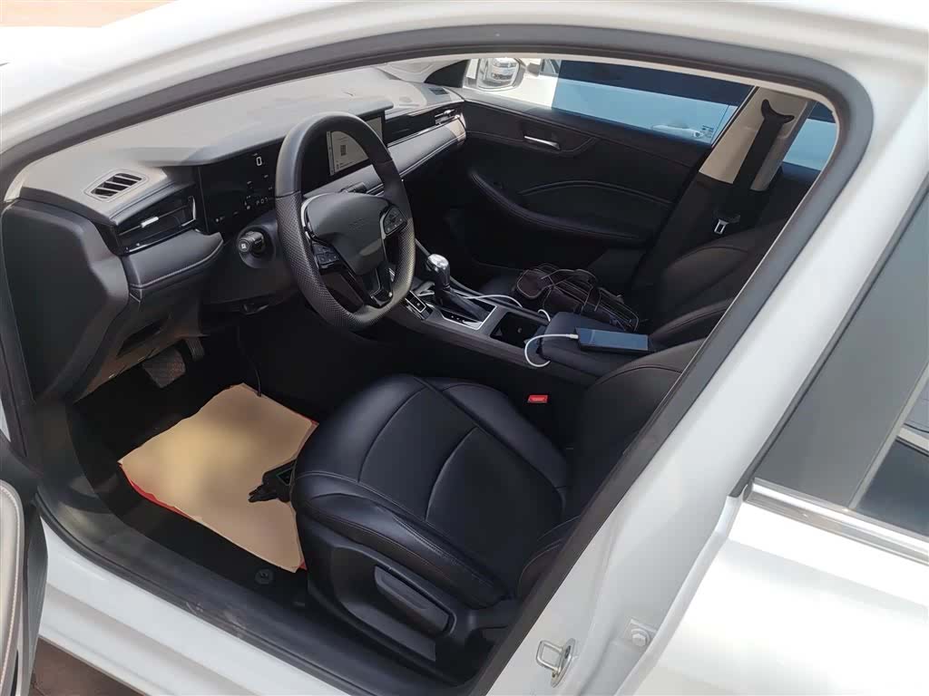 Roewe i5, 2023 15