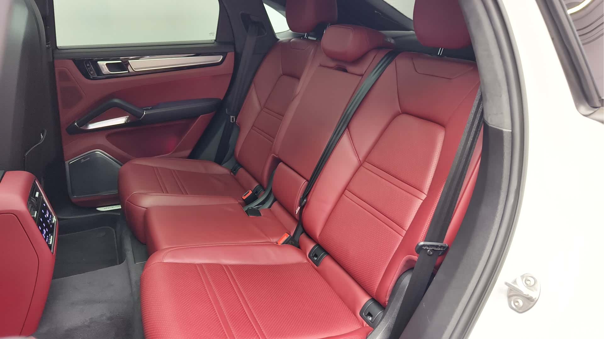 Cayenne Coupé, 2020 14