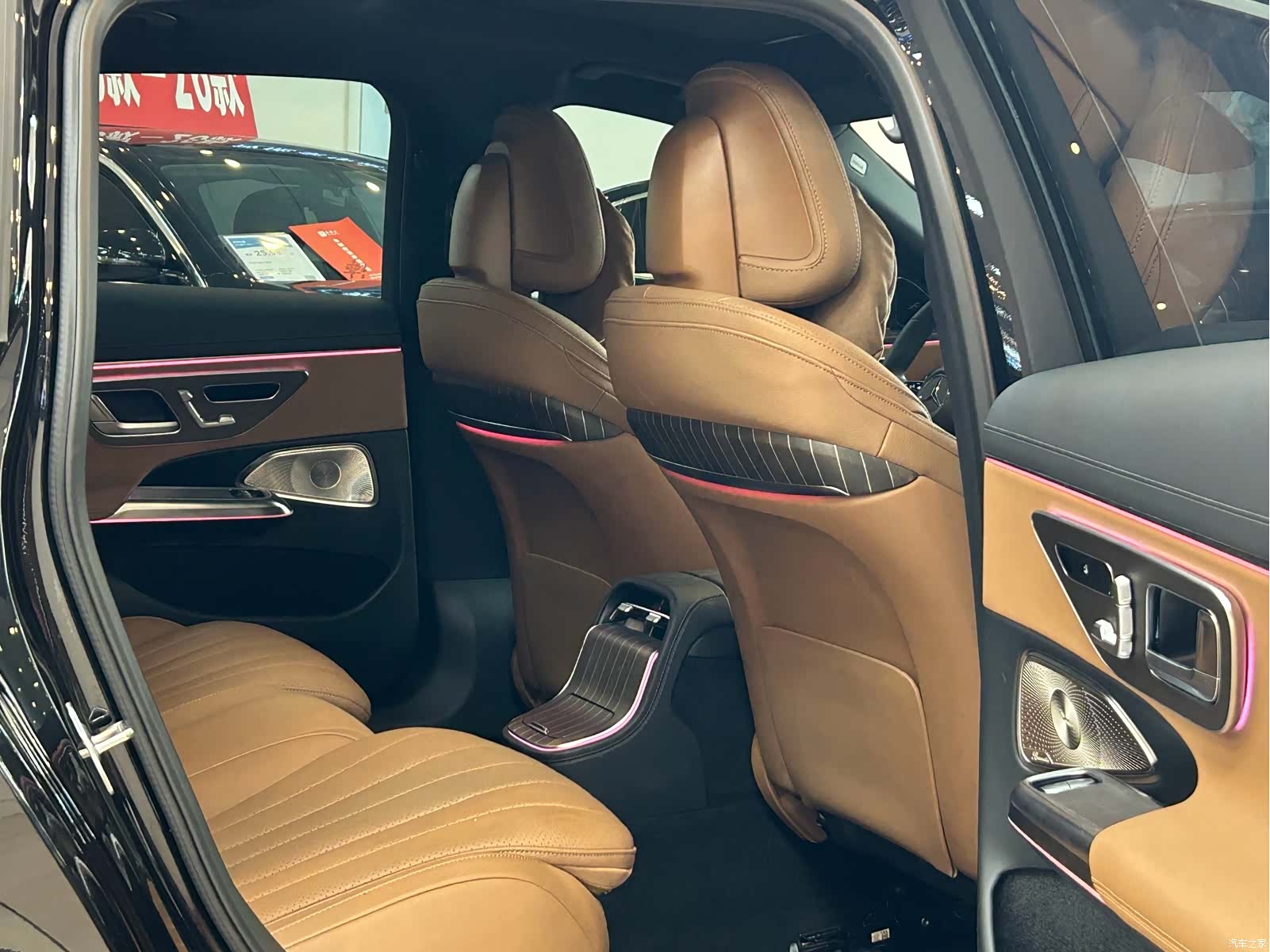 Mercedes-Benz E-Class, 2024 15