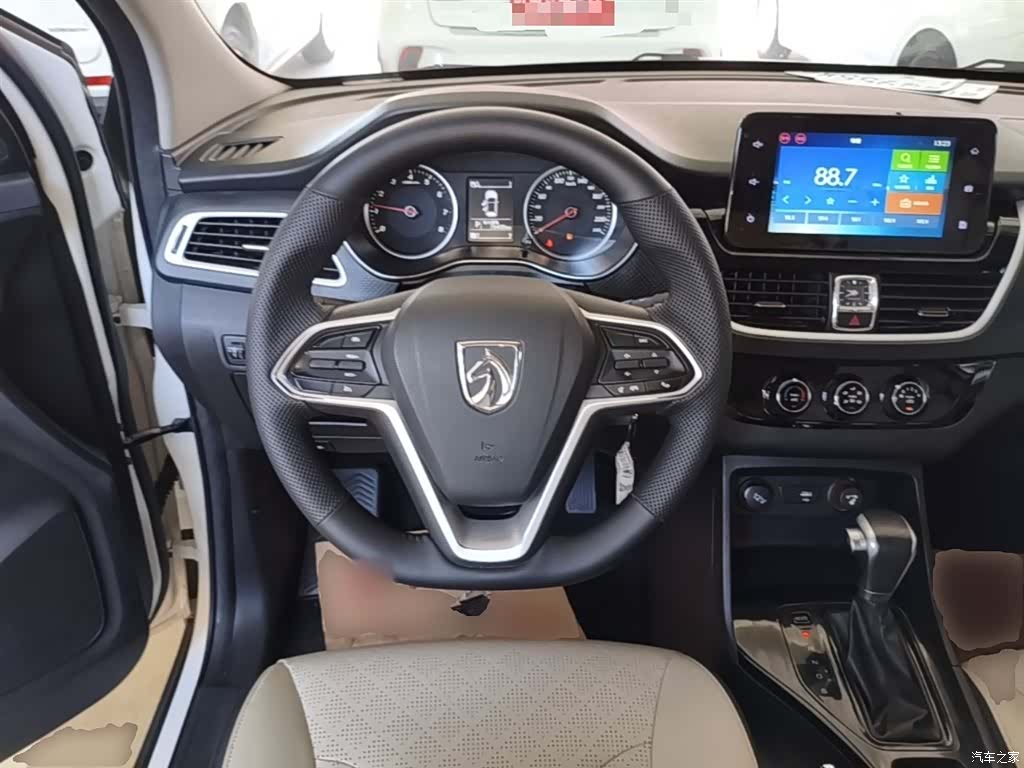 Wuling 730, 2022 11
