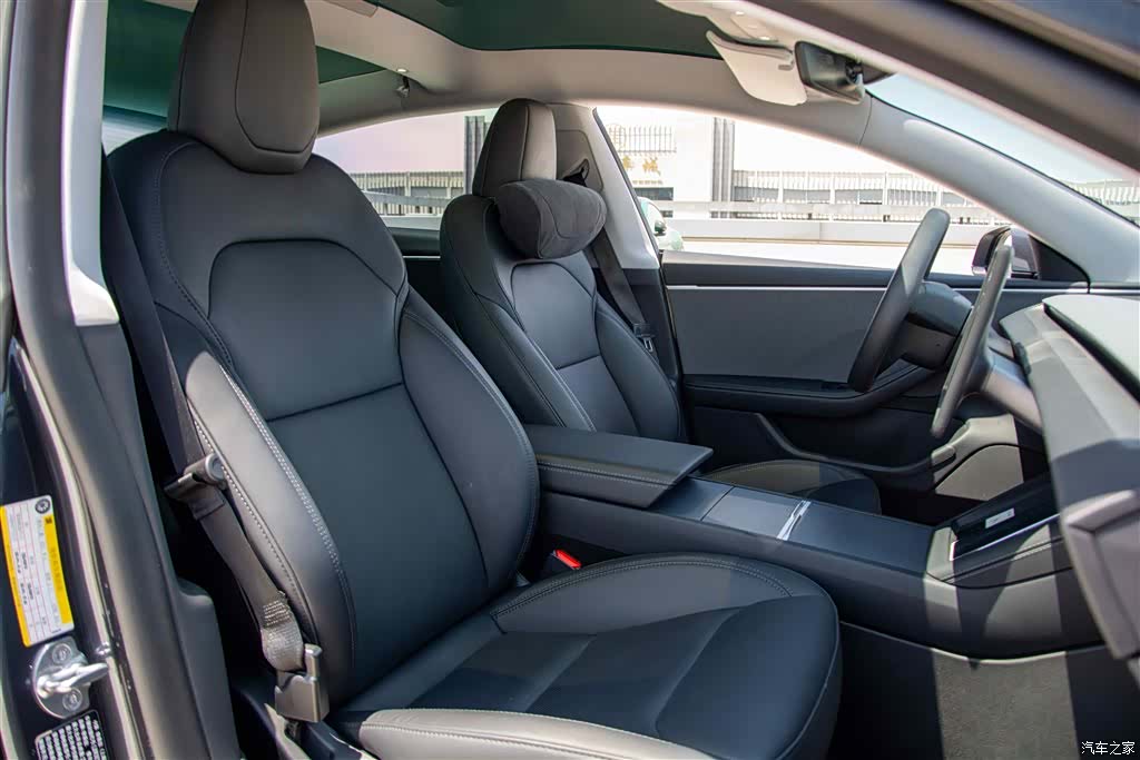 Tesla Model 3, 2024 15